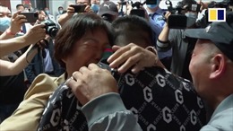 Cảm động người mẹ đoàn tụ với con trai bị bắt cóc sau 26 năm tại Trung Quốc