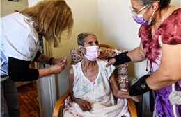 Chưa tiêm vaccine - Điểm chung của các bệnh nhân COVID-19 nặng ở Mỹ