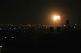 Video Israel không kích trả đũa các mục tiêu của Hamas ở Gaza