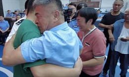 Người cha rong ruổi lái xe máy tìm con bị bắt cóc suốt 24 năm ở Trung Quốc