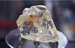 Trung Quốc chế tạo loại thủy tinh cứng hơn kim cương