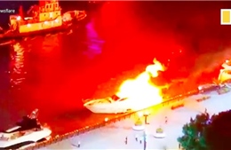 Du thuyền hạng sang bốc cháy khi đang du ngoạn trên sông ở Thượng Hải