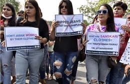 Phụ nữ Ấn Độ bị phản đối mặc quần jean