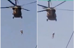 Video Taliban treo người vào trực thăng đang bay gây xôn xao mạng xã hội