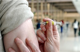 Tiêm vaccine cúm và vaccine COVID-19 cùng lúc vẫn an toàn 