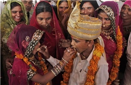 Kế hoạch nâng tuổi kết hôn của phụ nữ Ấn Độ đối mặt nhiều thách thức