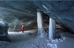 Khám phá vẻ đẹp của &#39;Thánh đường băng&#39; hình thành bởi tuyết tan ở Thụy Sĩ