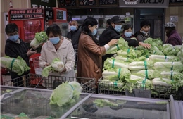Cơn sốt mua thực phẩm sắp hết hạn bùng nổ ở Trung Quốc khi giá hàng hoá leo thang