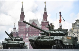 Quan chức Mỹ nói Nga khó chế tạo nhiều xe tăng vì lệnh trừng phạt