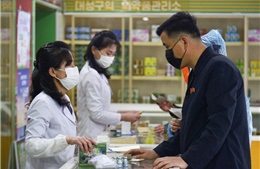 Từ bảo quản đến vận chuyển – Những rào cản của việc đưa vaccine COVID-19 đến Triều Tiên