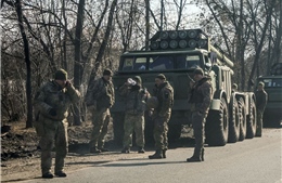 Nga và Ukraine lần đầu trao đổi binh sĩ tử trận trong xung đột