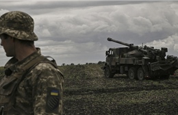 Tháng đầu tiên Ukraine không nhận được viện trợ quân sự mới từ EU 