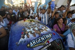  Argentina: Biển người tận hưởng &#39;bữa tiệc hạnh phúc&#39; sau khi đội nhà vào chung kết World Cup 