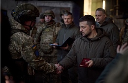 Ý nghĩa chuyến thăm Mỹ bất ngờ của Tổng thống Ukraine giữa xung đột leo thang