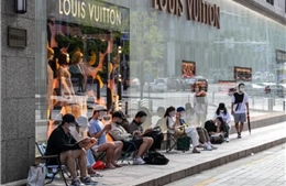 Giới trẻ Hàn Quốc chuộng hàng xa xỉ vì quan điểm ngoại hình là tất cả