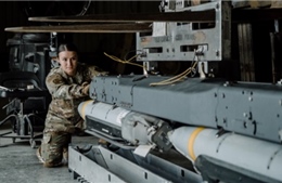 Mỹ sắp đưa ra gọi viện trợ mới, lần đầu cung cấp tên lửa tầm xa cho Ukraine