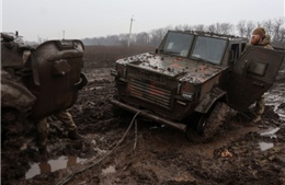 Băng tan biến chiến trường thành bùn lầy, cả Nga và Ukraine đều gặp khó khăn ở Bakhmut