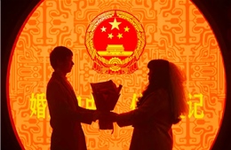 Trung Quốc: Thưởng tiền cho cặp đôi kết hôn nếu cô dâu dưới 25 tuổi