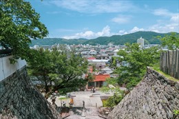 Tặng tiền cho cư dân chuyển đến sinh sống, thị trấn ở Nhật Bản vẫn gặp áp lực dân số