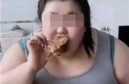 Trung Quốc: Một nữ streamer đột tử khi đang phát cảnh quay ăn uống vô độ 