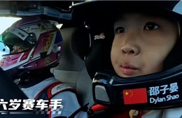 Cậu bé 5 tuổi trở thành tay đua xe chuyên nghiệp trẻ nhất thế giới