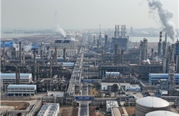 Nhà máy 'ấm trà' và cách Trung Quốc giảm sốc giữa khủng hoảng dầu mỏ