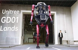 Trung Quốc trình làng robot biến hình có người điều khiển đầu tiên trên thế giới