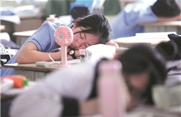 Mất ngủ và vấn đề sức khỏe tâm thần của giới trẻ Trung Quốc
