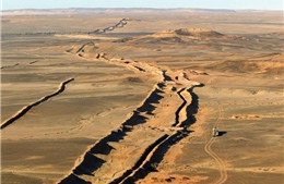 Bức tường Morocco: Hệ thống phòng thủ kéo dài hàng nghìn km giữa sa mạc