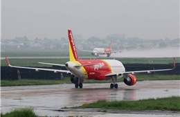Thời tiết xấu khiến nhiều chuyến bay Vietjet bị ảnh hưởng dây chuyền