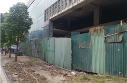 Bức xúc hàng loạt bất động sản ‘bất động’ giữa Hà Nội