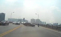 Lái xe ô tô quay đầu xe trên cầu bị xử lý như thế nào? 