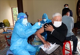 Tổng hợp COVID-19 ngày 28/12: Việt Nam có 14.440 ca nhiễm mới; giám sát người nhập cảnh trước ca nhiễm biến thể Omicron đầu tiên