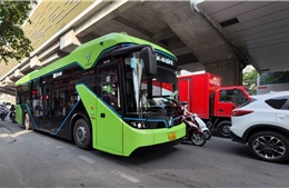 Xe buýt vẫn là phương tiện vận tải hành khách công cộng chính tại Hà Nội