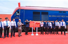 Đường sắt đón chuyến tàu chuyên tuyến đầu tiên Thạch Gia Trang - Yên Viên
