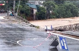 Báo cáo nhanh thiệt hại trên các quốc lộ, cao tốc sau bão số 10 đến sáng 30/9