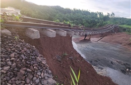 Đường sắt đang chuyển tải hành khách do ảnh hưởng của bão số 13