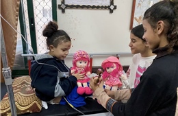Trẻ mồ côi trong cuộc chiến ở Gaza không có người thân chăm sóc