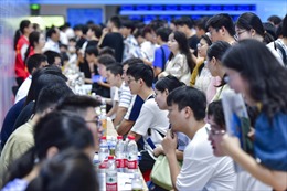 Việc làm khan hiếm, giới trẻ Trung Quốc lên cả ứng dụng hẹn hò để tìm việc