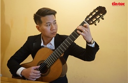 Nghệ sĩ guitar trẻ với khát vọng đưa làn điệu dân ca Việt vào âm nhạc cổ điển