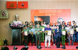 Trao giải cuộc thi ảnh ‘Hình tượng Người chiến sĩ Công an Thủ đô bản lĩnh, nhân văn, vì nhân dân phục vụ’