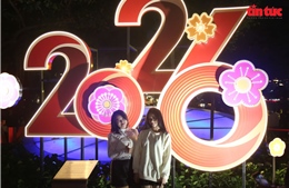 Hồ Gươm rộn ràng trước giờ khắc chuyển giao năm mới 2026
