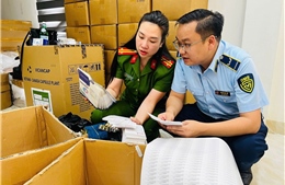 Công an Hà Nội phá chuyên án hơn 100 tấn thực phẩm chức năng, thiết bị y tế giả
