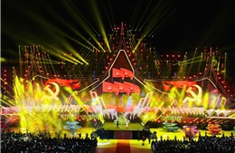 Bản trường ca hữu nghị Việt - Lào bừng sáng giữa Viêng Chăn