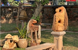 Ngựa gỗ 'kể chuyện' đại ngàn