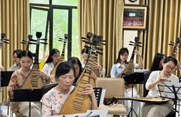 Lần đầu tiên 130 nghệ sĩ Tỳ bà hội tụ trong chương trình ‘Đoàn viên’ mừng 70 năm Học viện Âm nhạc Quốc gia Việt Nam 