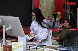 Người trẻ tập trung tại Phố Sách, thắp lửa văn hoá đọc