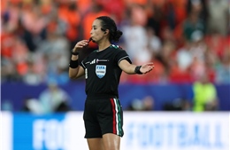 Nữ trọng tài Mexico đi vào lịch sử World Cup