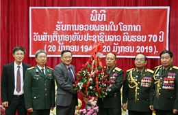Đại sứ Việt Nam tại Lào chúc mừng 70 năm thành lập Quân đội Lào
