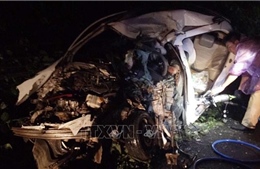 Xe khách va chạm liên hoàn với xe 4 chỗ và công nông, 2 người tử vong